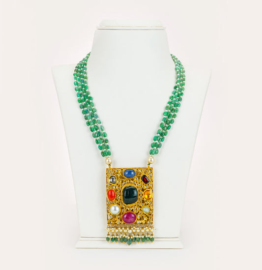 Sparkling Navratan Emerald Pearl Necklace