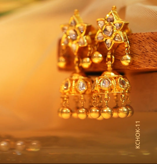 Delicate Gold Kundan Choker