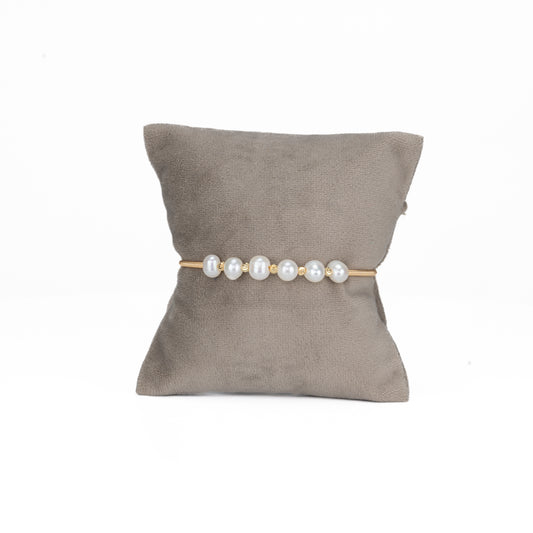 Sparkly White Near Round Freshwater Pearl Bracelet