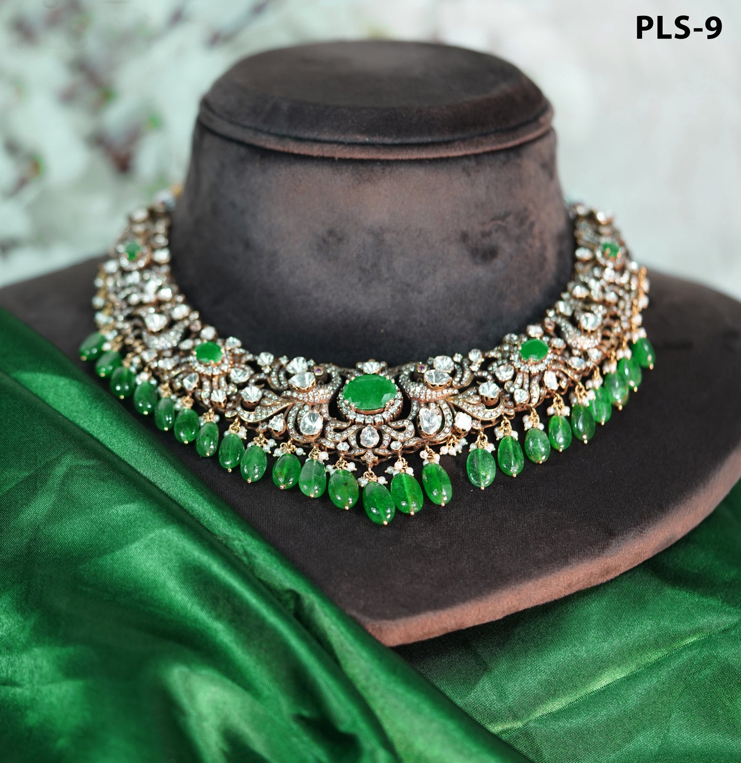 Antique Emerald Stone Polki Choker
