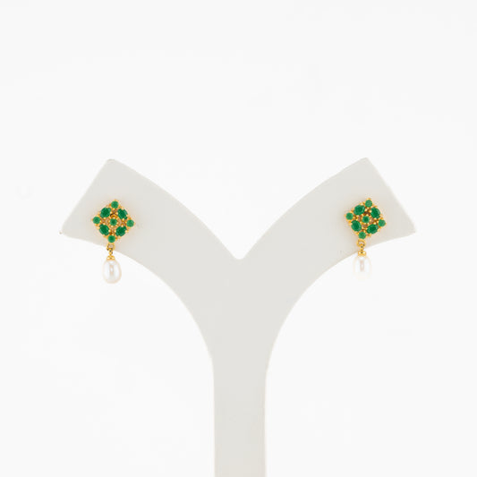 Perfect Green Stone Freshwater Pearl Stud Earrings