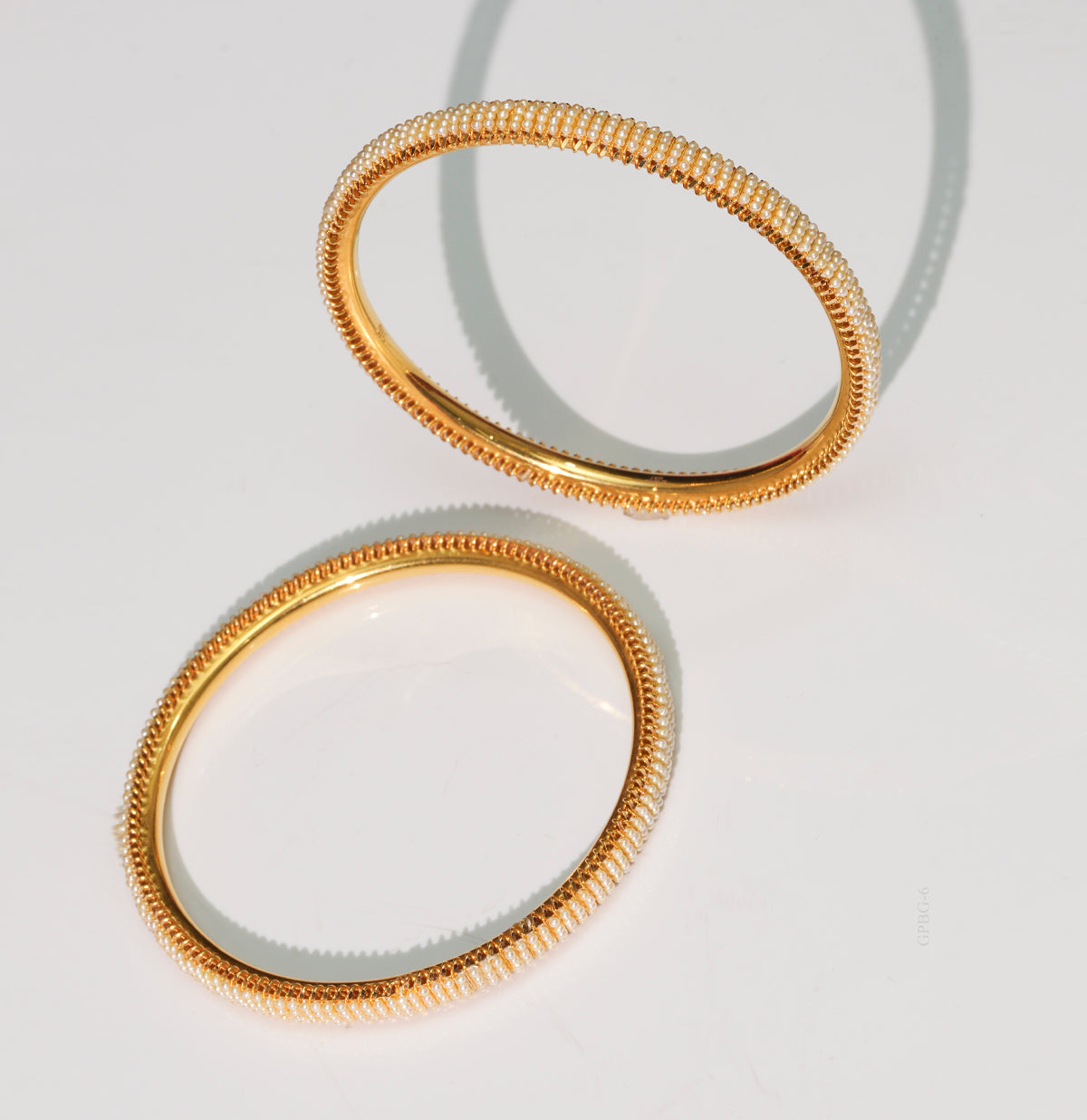 Glittering Pearl Gold Bangle