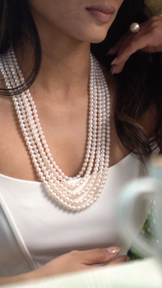 Timeless Elegance Meets Monsoon Chic: The White Pearl Necklace for Rainy Days