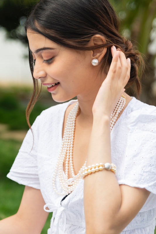Patriotic Style: Incorporating a White Pearl Necklace into Your Independence Day Outfit