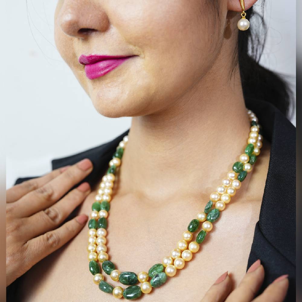 Adorning Elegance: Styling Tips and Outfit Ideas with Akoya Pearls