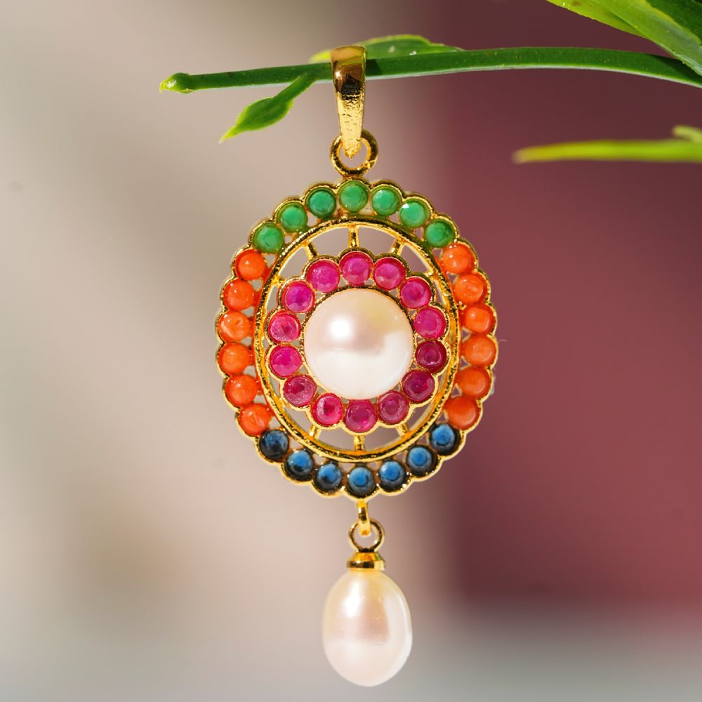 Pearl Locket Necklaces: Timeless Elegance for Every Occasion