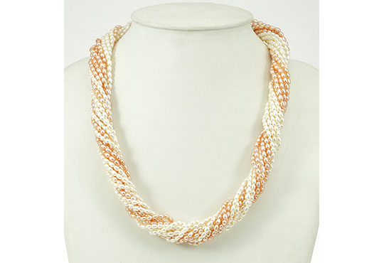 Latest Modern Fashion Trends Of Freshwater Pearl Necklace