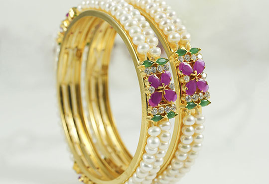 Mix and Match: Styling Modern Pearl Bangles with Everyday Outfits