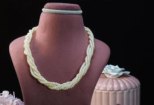 Polki Diamond Necklaces: Traditional Sparkle with a Timeless Touch