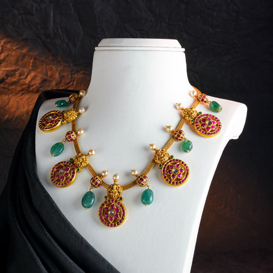 Best 10 Kundan Necklace Set Designs Available Online