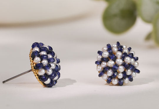 Trends in Elegance: The Latest Designs in Pearl Hanging Earrings