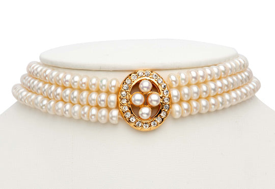 Which store has the best collection of sea moti designs?