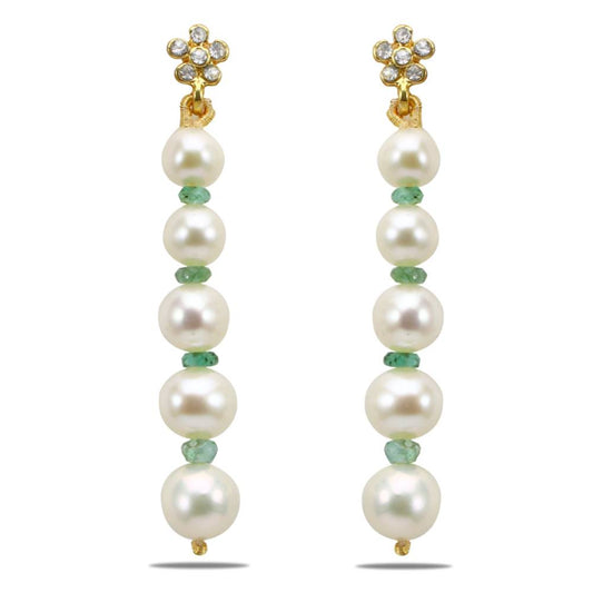 Fashion Hack: How to Style Pearl Earrings for any Occasion