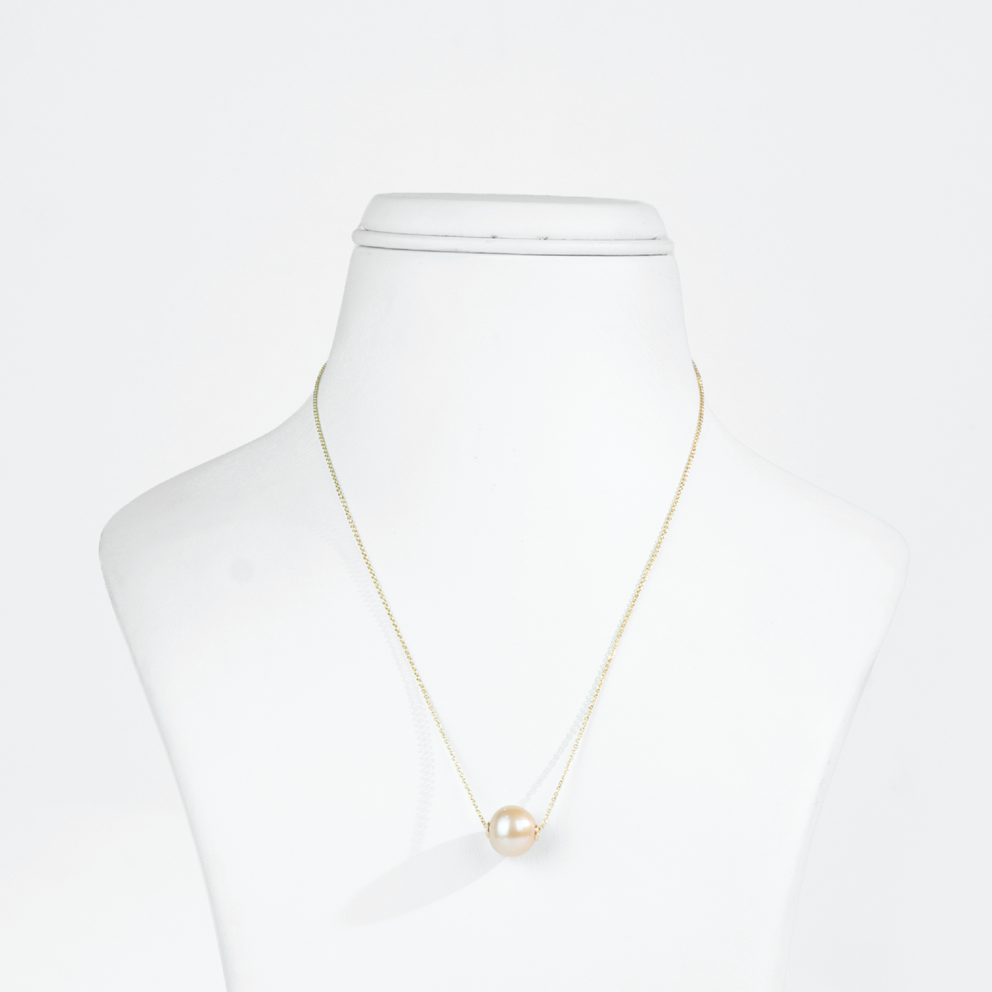 Graceful Pink Round Freshwater Pearl Necklace