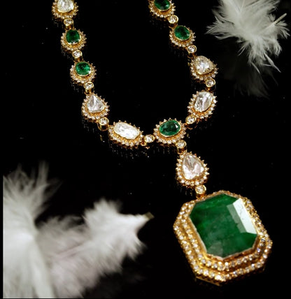 Luxurious Emerald Polki Necklace