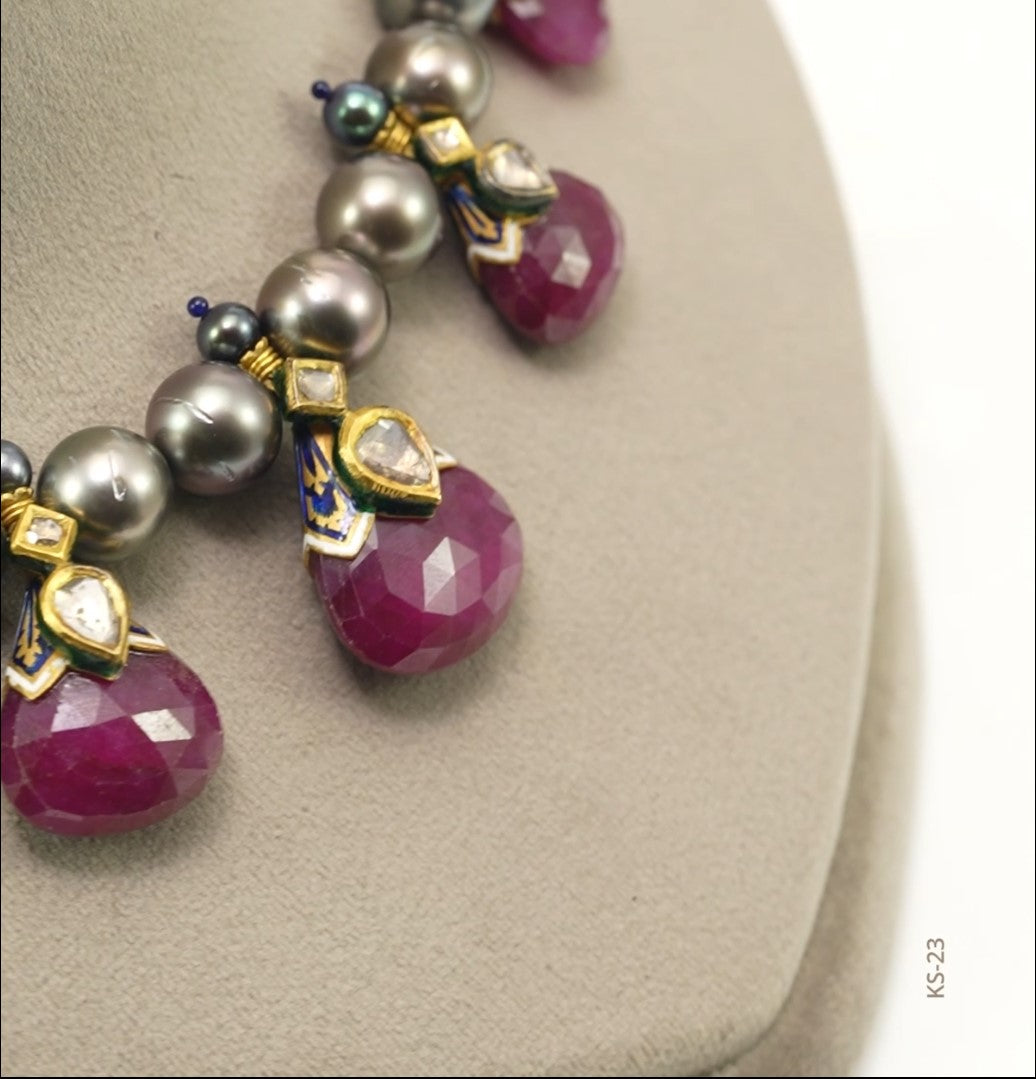 Intricate Tahitian Pearl Kundan Necklace