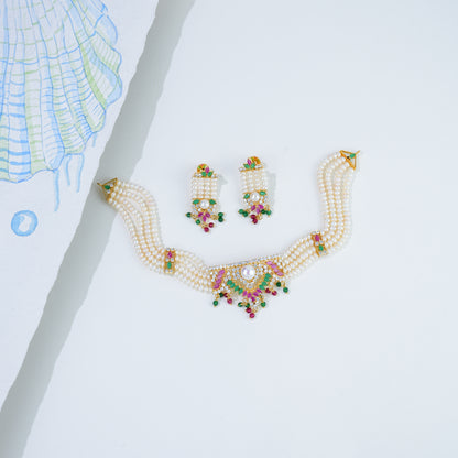 Fashionable Red Green Freshwater Pearls Choker Set