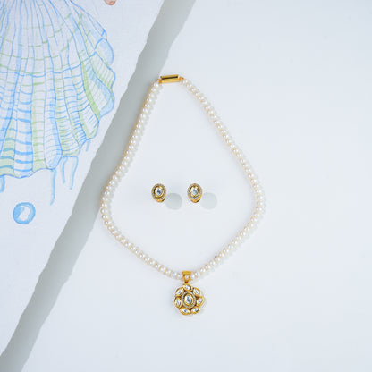 Latest White Stone Freshwater Pearls Necklace Set