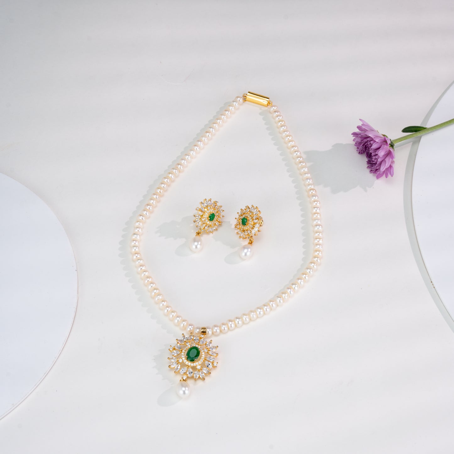 Stunning Green Stone Freshwater Pearl Necklace Set