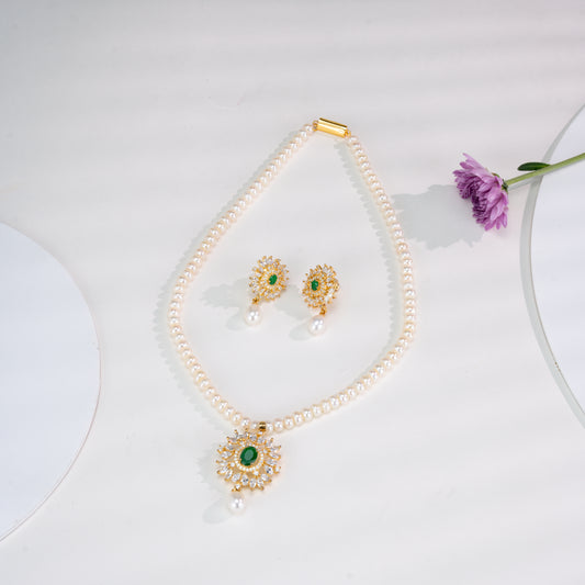 Stunning Green Stone Freshwater Pearl Necklace Set