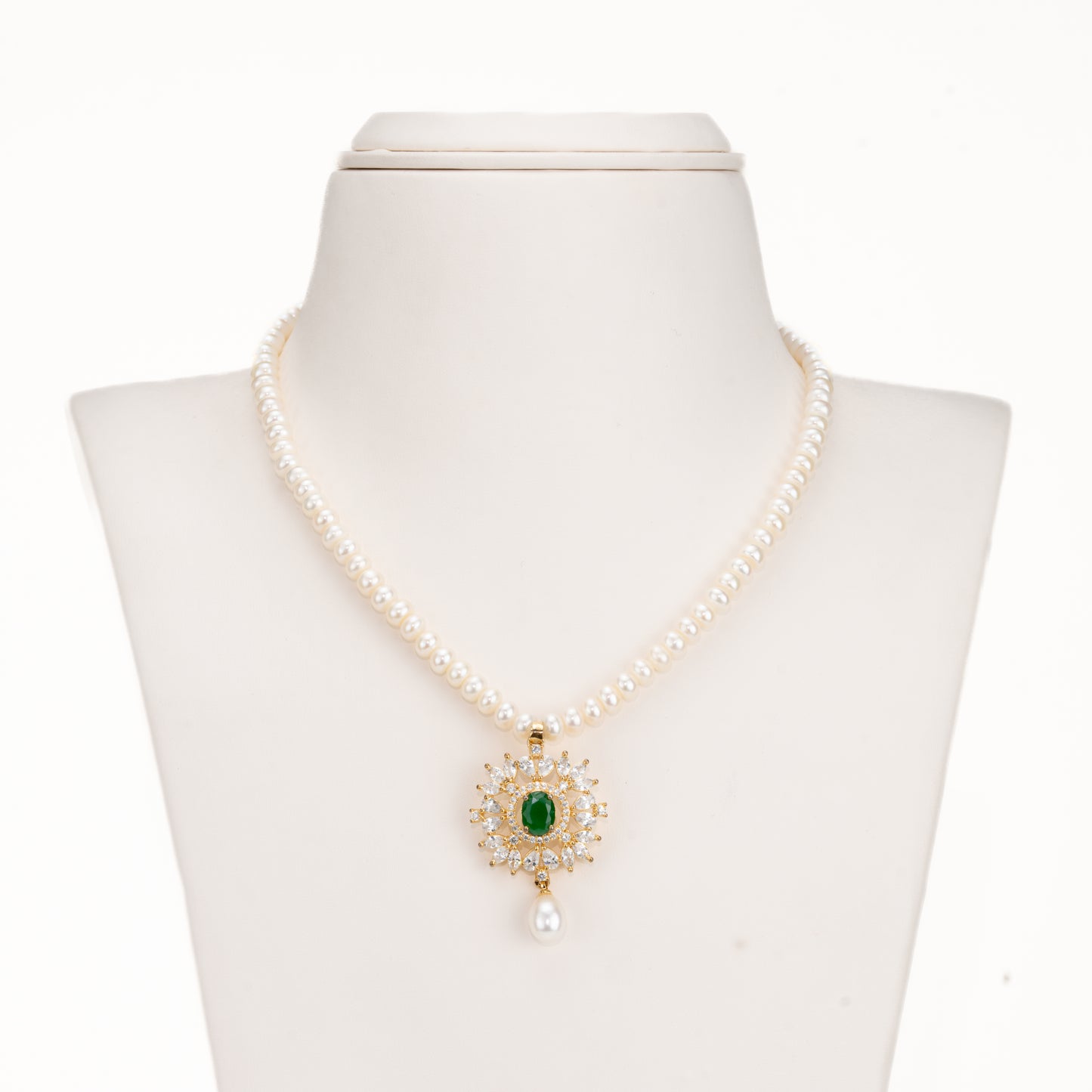 Stunning Green Stone Freshwater Pearl Necklace Set
