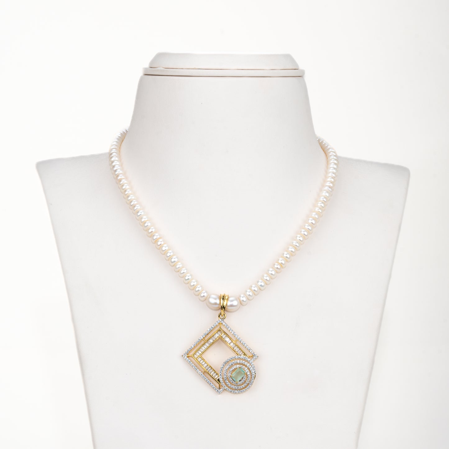 Stunning Green Stone Freshwater Pearl Necklace Set