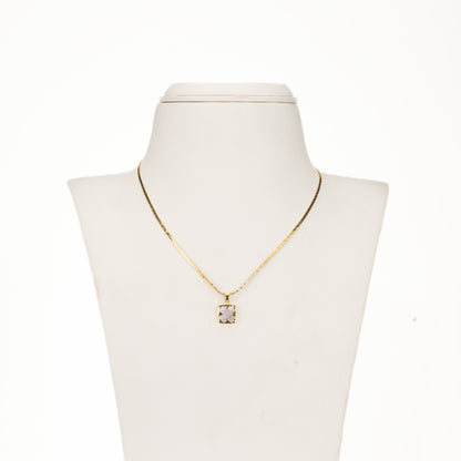 Subtle Pearl Necklace Set