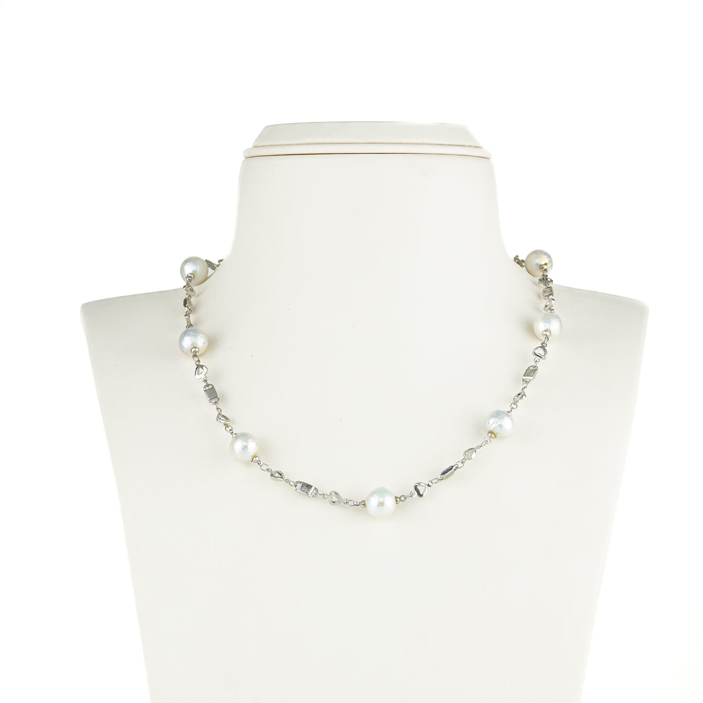 Exceptional Near Round Freshwater Pearl Necklace Set