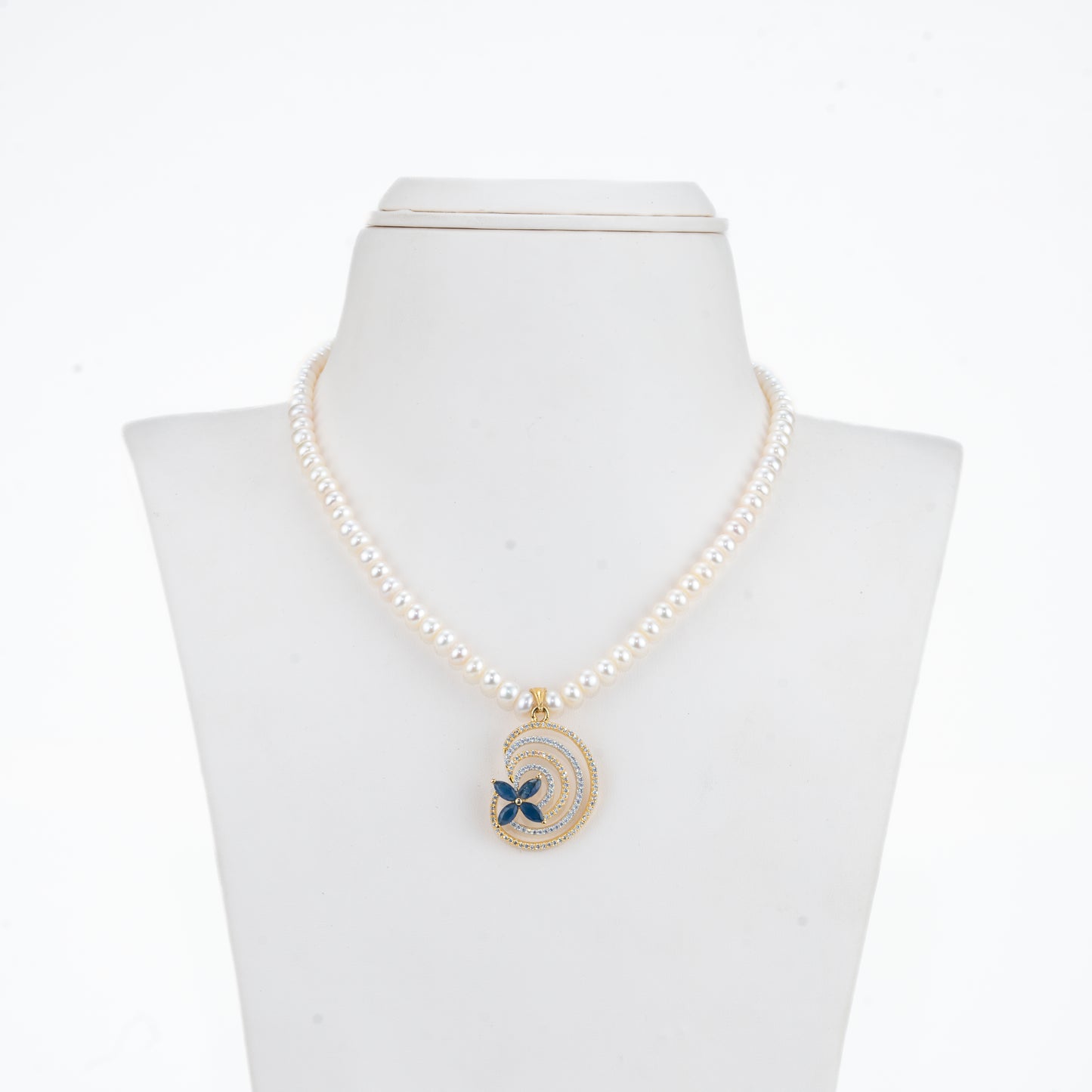 Lavish Blue Stone Freshwater Pearl Necklace Set