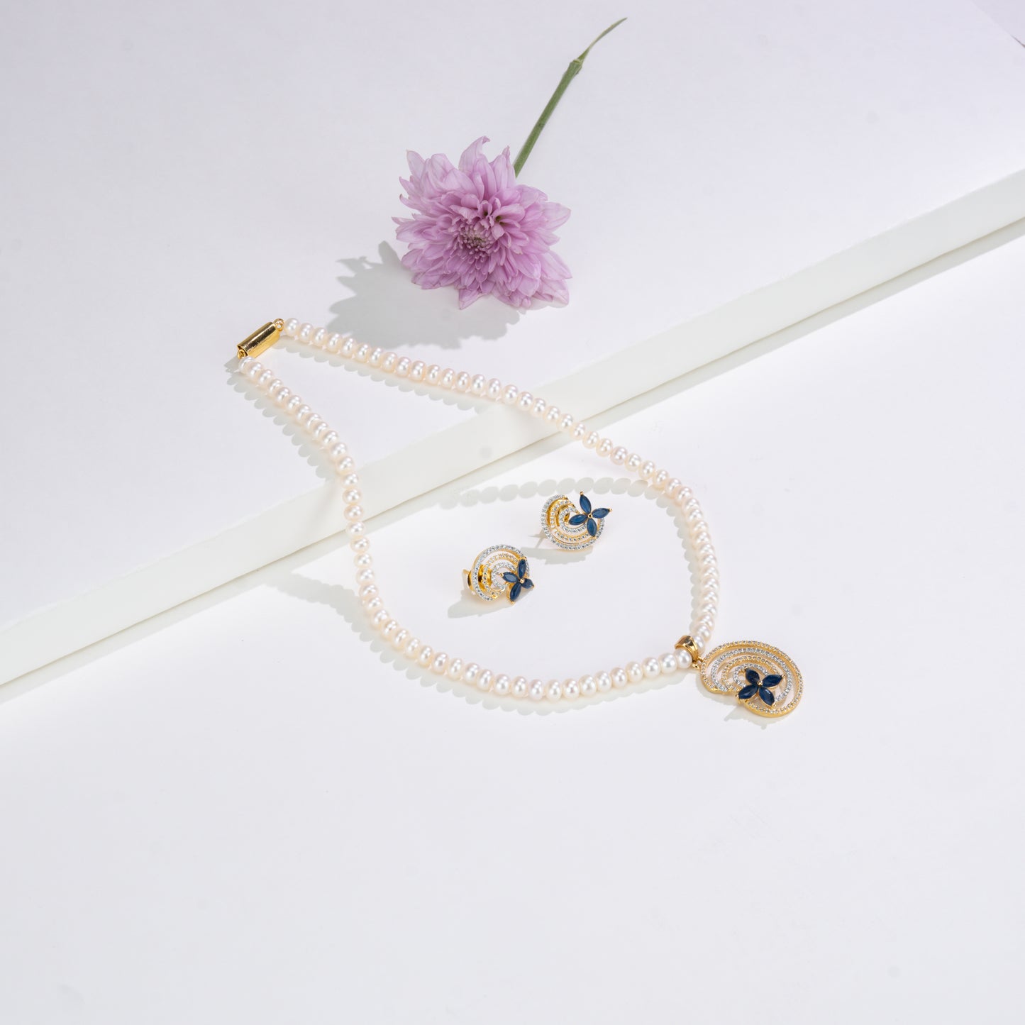 Lavish Blue Stone Freshwater Pearl Necklace Set
