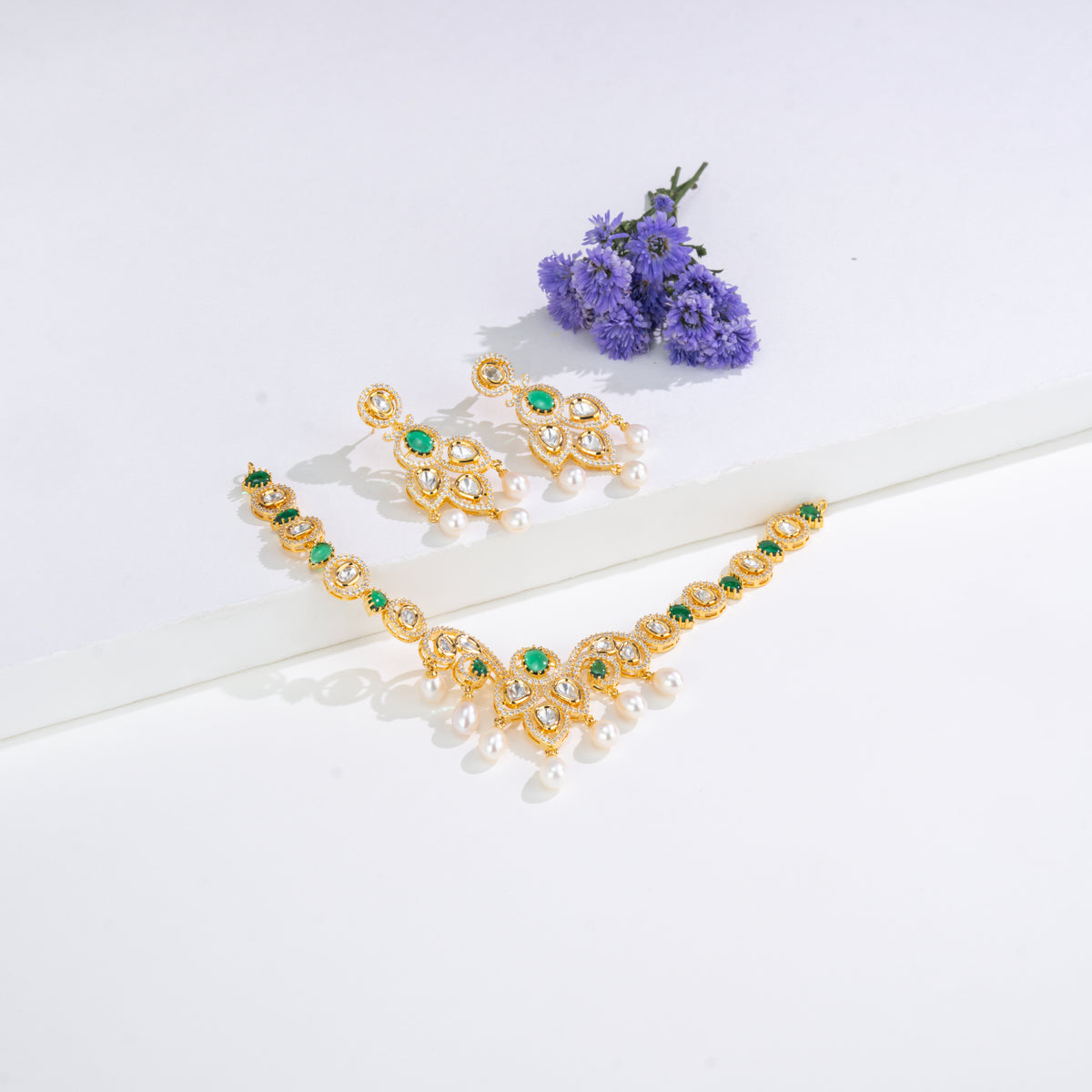 Feminine Drop Green Multicolor Freshwater Pearls Choker Set