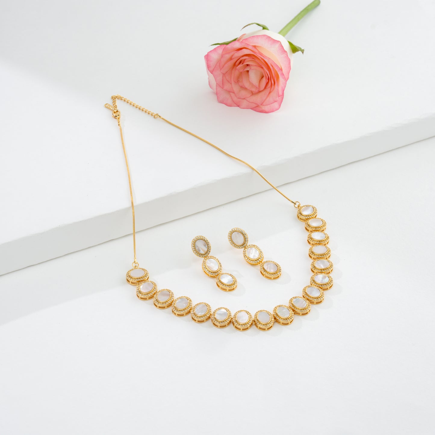 Glamorous Near Round Pearl Choker Set