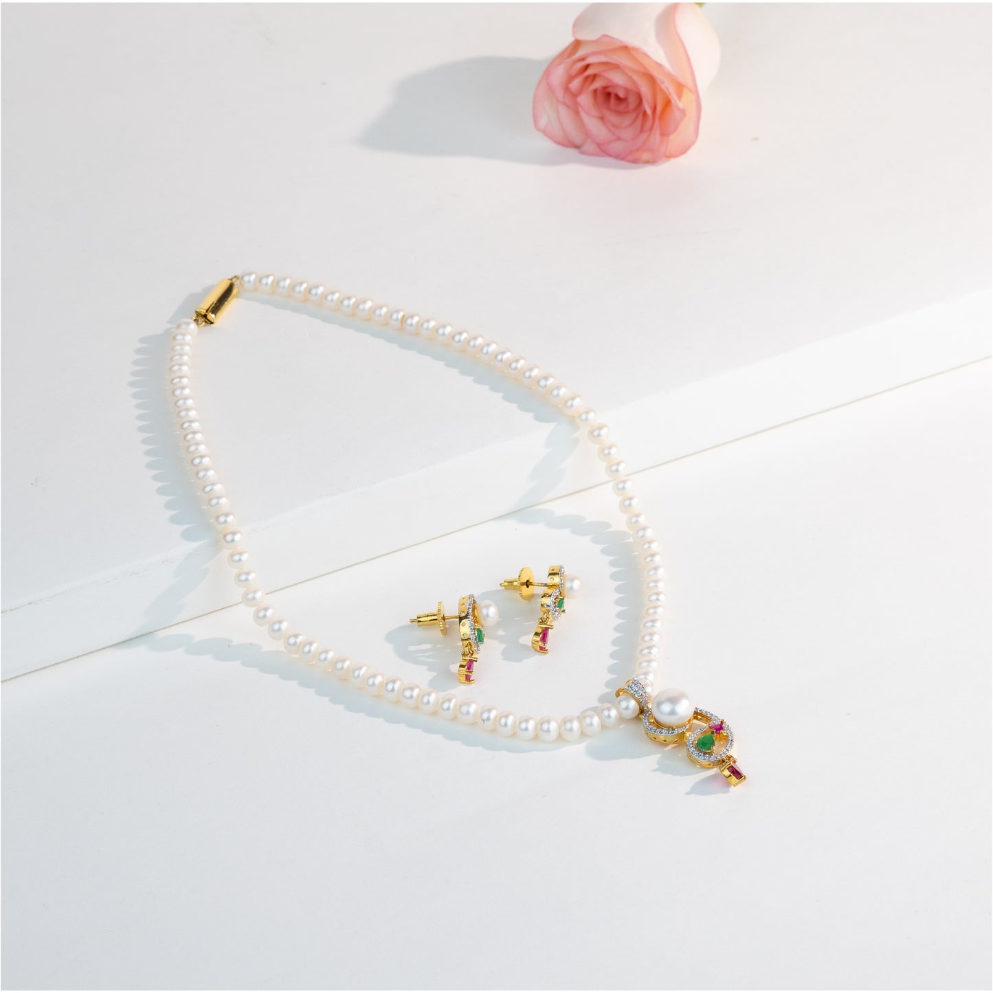 Glowy Red Green Freshwater Pearl Necklace Set