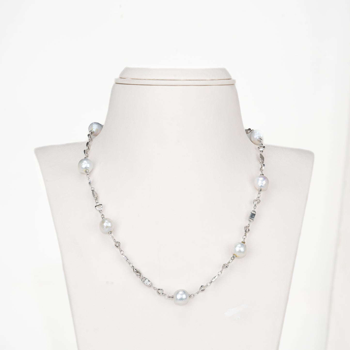 Exceptional Near Round Freshwater Pearl Necklace Set