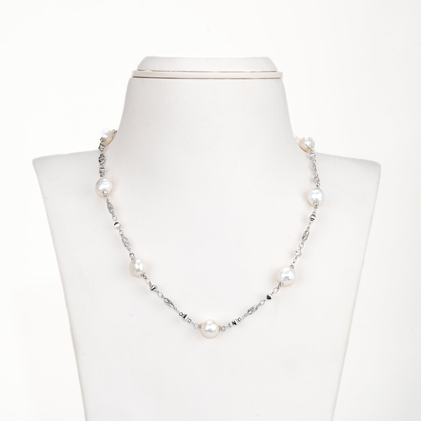 Exceptional Near Round Freshwater Pearl Necklace Set