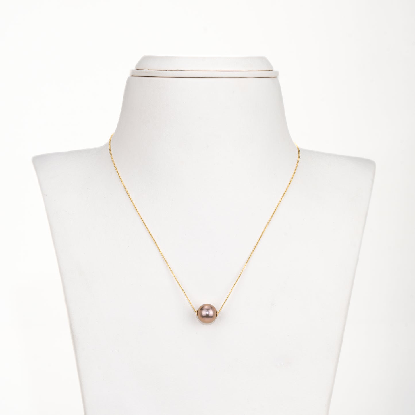 Graceful Pink Round Freshwater Pearl Necklace