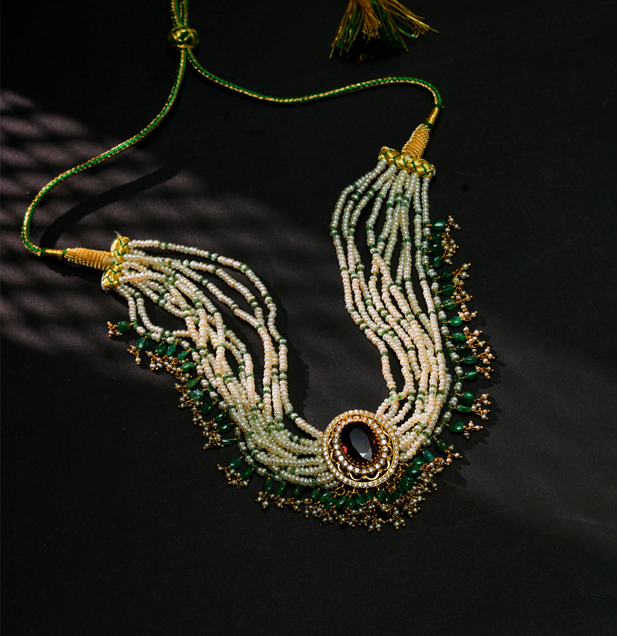 Delicate Pearl Emerald Stone Choker