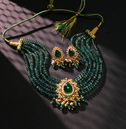 Bold Emerald Stone Choker