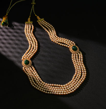 Refined Emerald Stone Side Piece Necklace