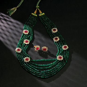 Studded Gold Emerald Side Pices Necklace