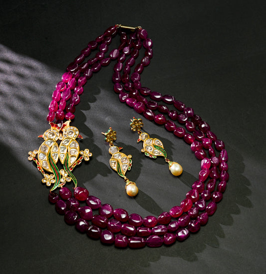 Charming Gold Ruby Side Pices Necklace