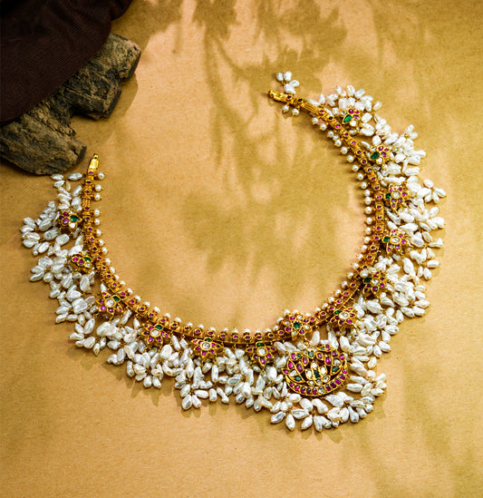 Modernist Kundan Guttapusalu Necklace Set