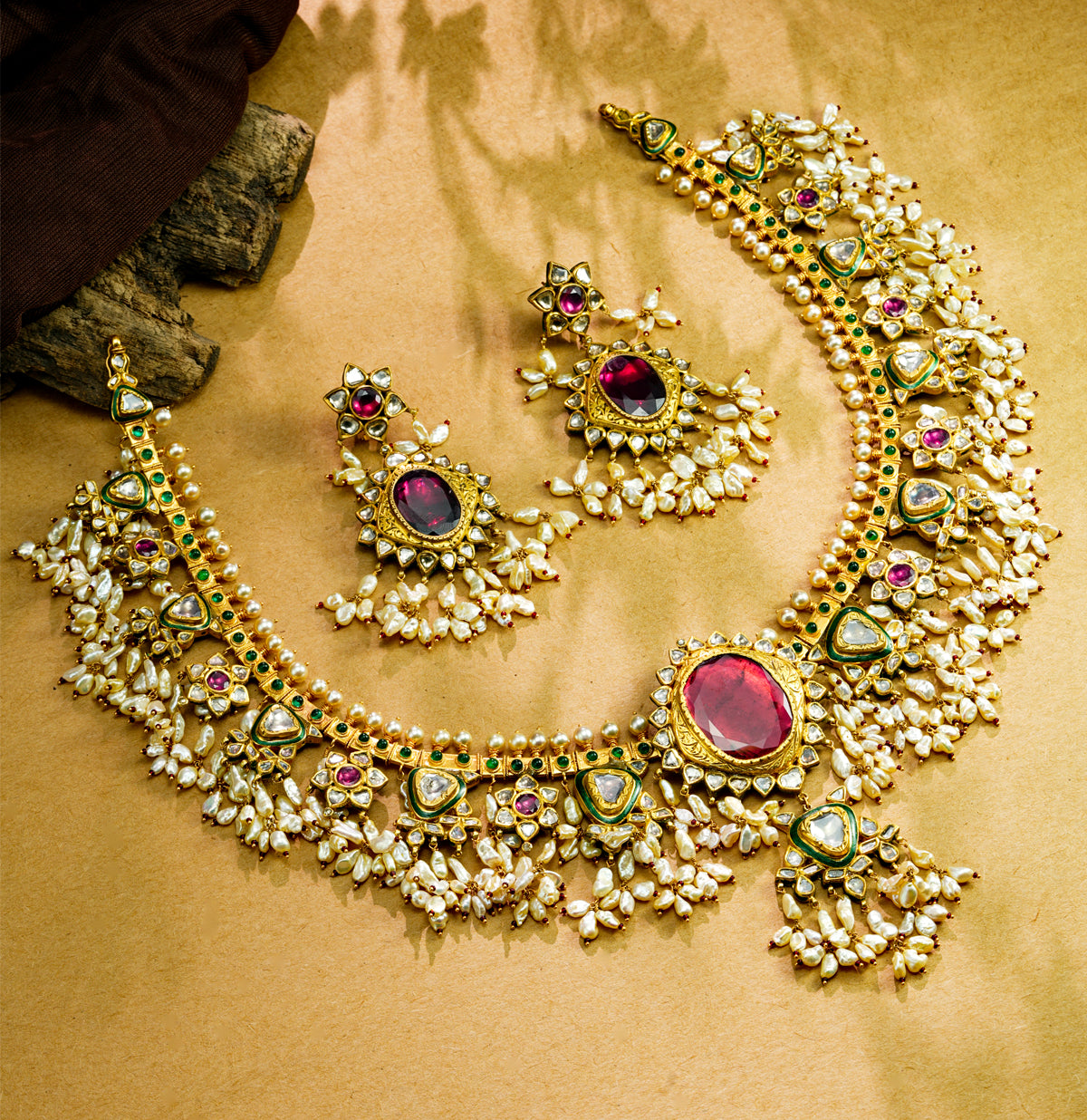 Striking Kundan Guttapusalu Necklace Set