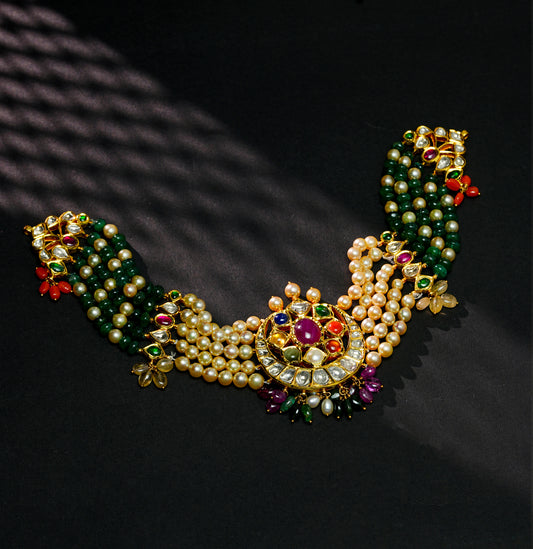 Exquisite Stone Pearls Choker