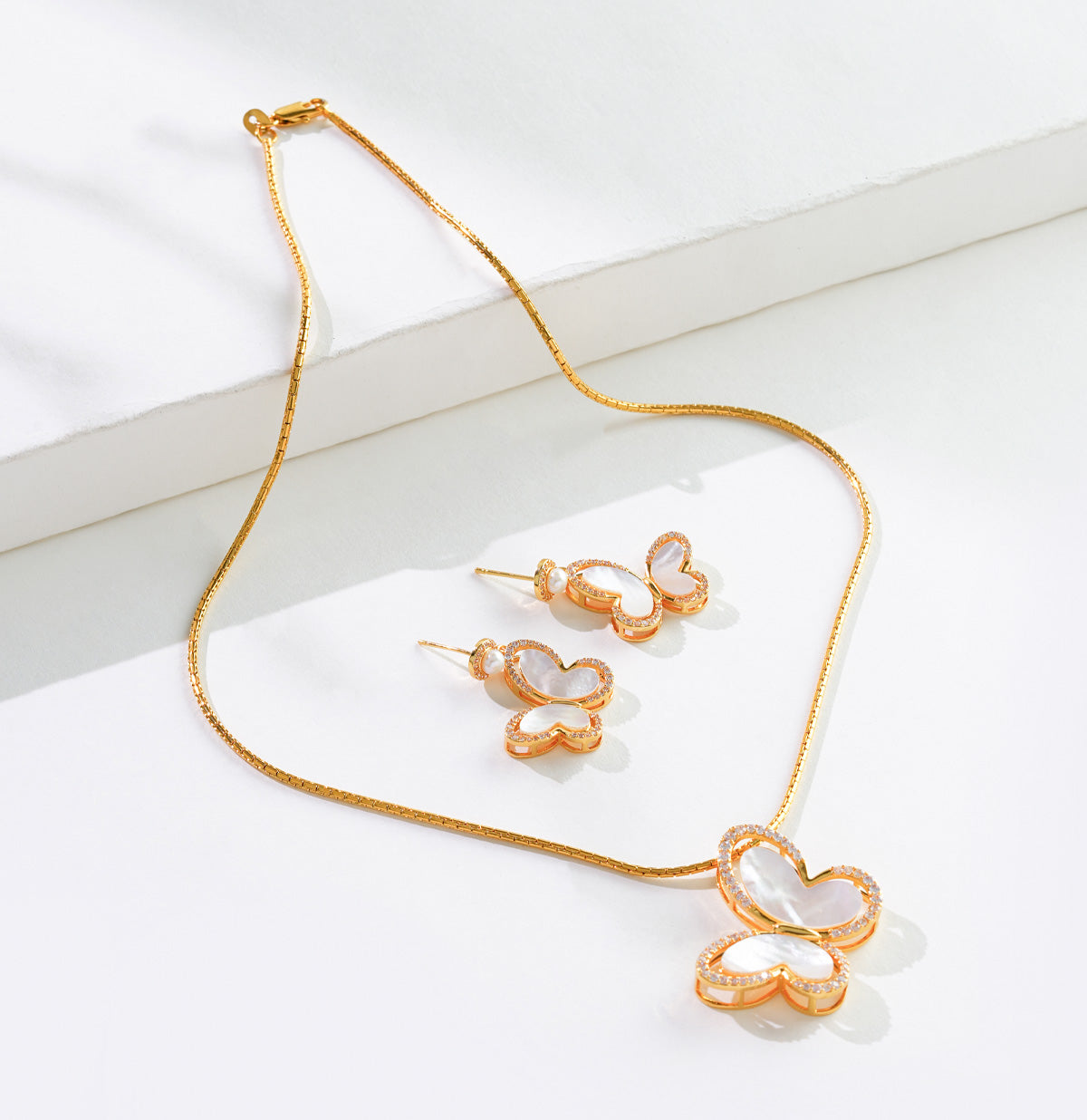 Subtle Butterfly Pearl Necklace Set
