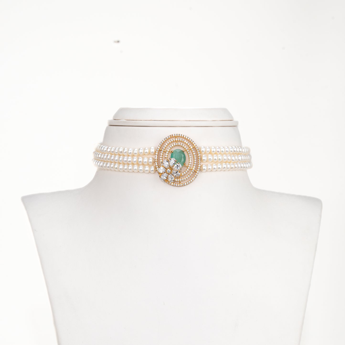 Adorable Green Stone Freshwater Pearls Choker Set