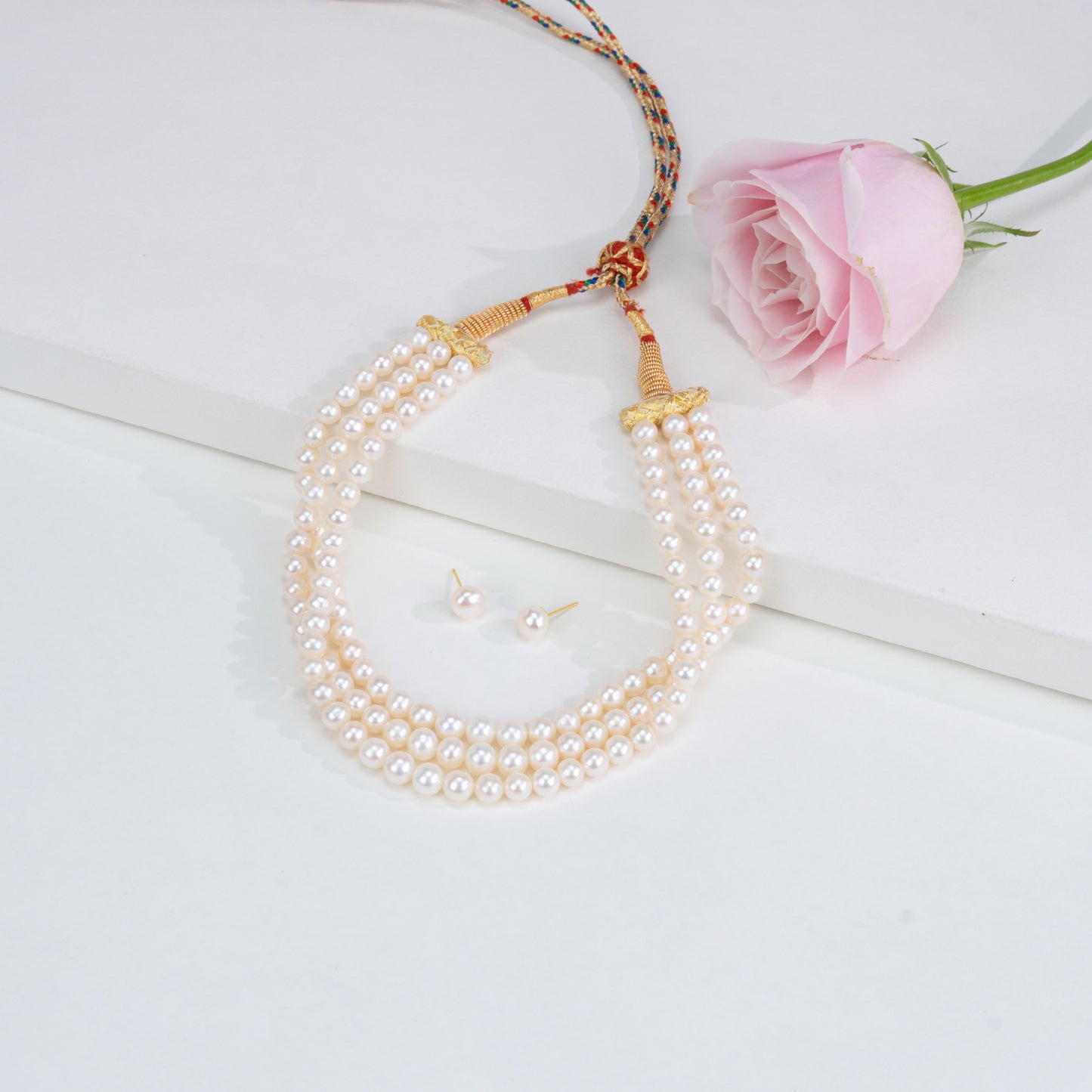 Casual White Round Freshwater Pearl Choker