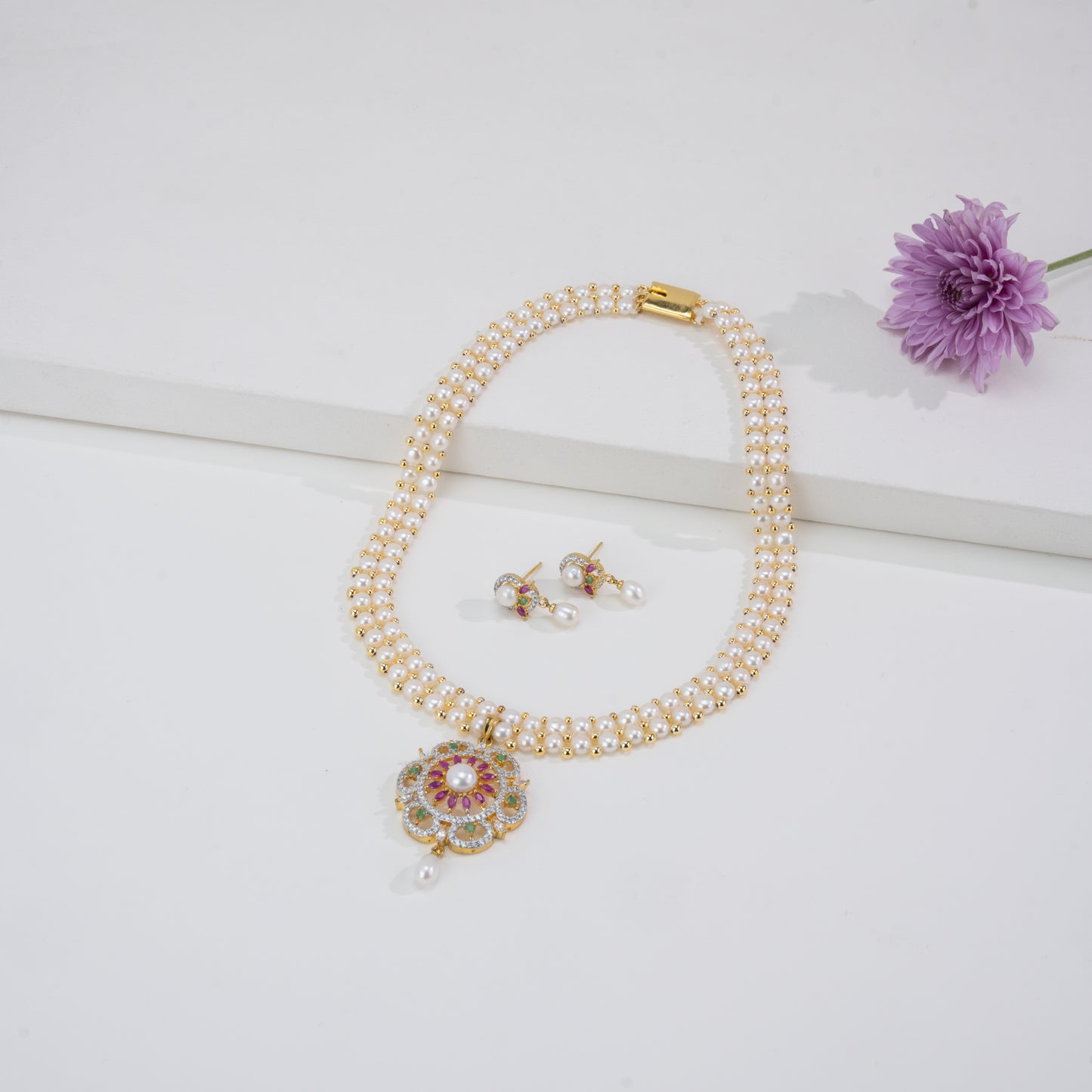 Brilliant Red Green Freshwater Pearls Necklace Set