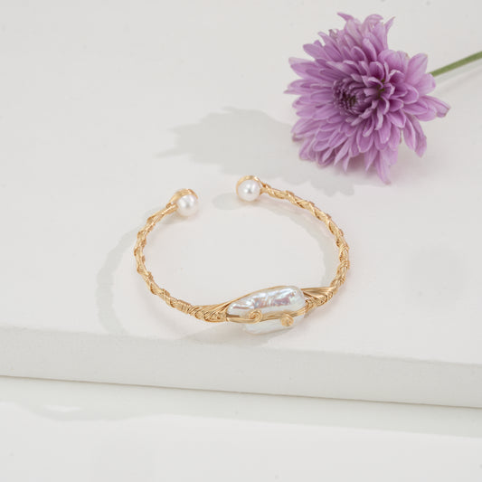 Durable White Baroque Freshwater Pearl Bracelet