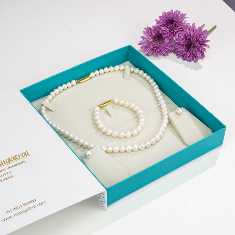 Forever Shine White Freshwater Pearl Gift Box